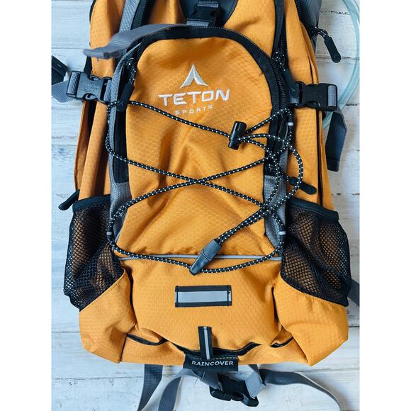 TETON Sports Oasis 1100 Hydration Pack Hiking Biking Backpack EUC - Picture 3 of 5